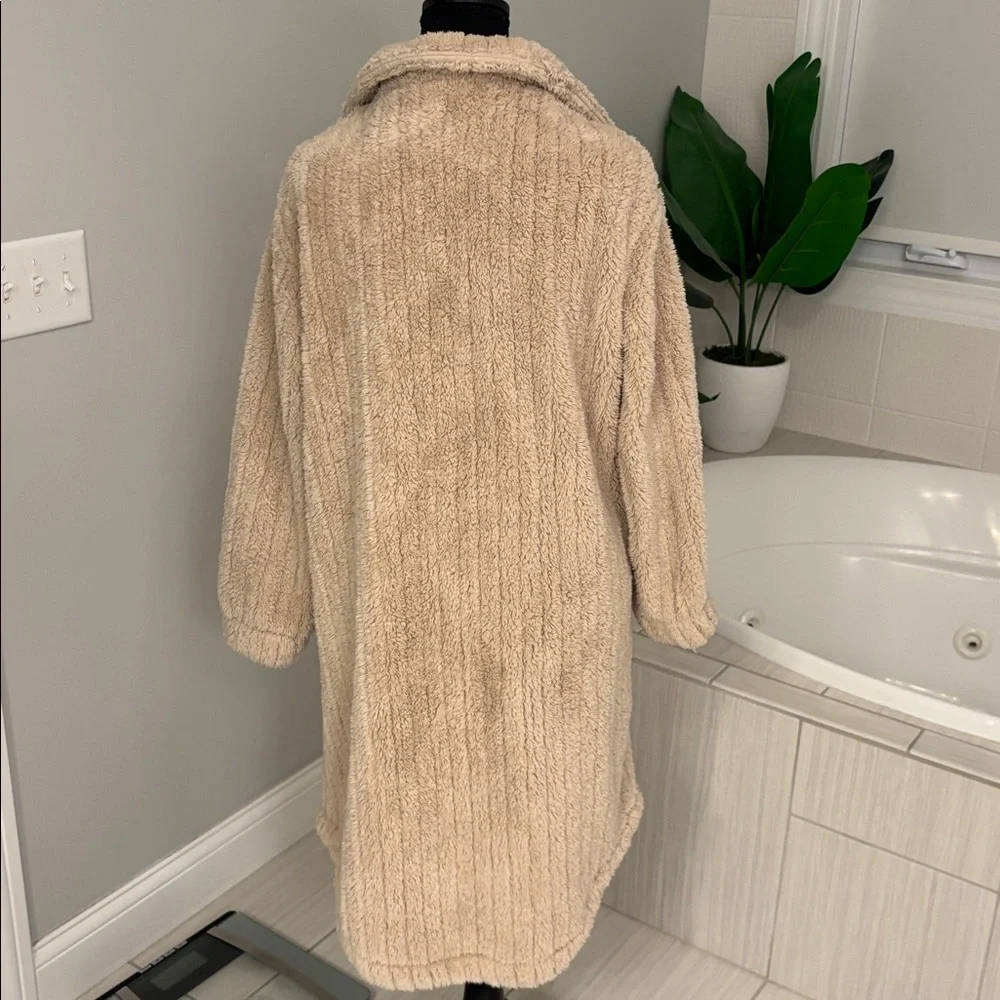 Beige Plush Long Shacket  - Women’s Cozy Teddy Jacket - Picture 4 of 5